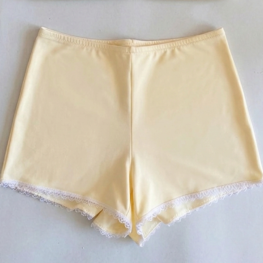 Elsa shorts in yellow #Color_Yellow